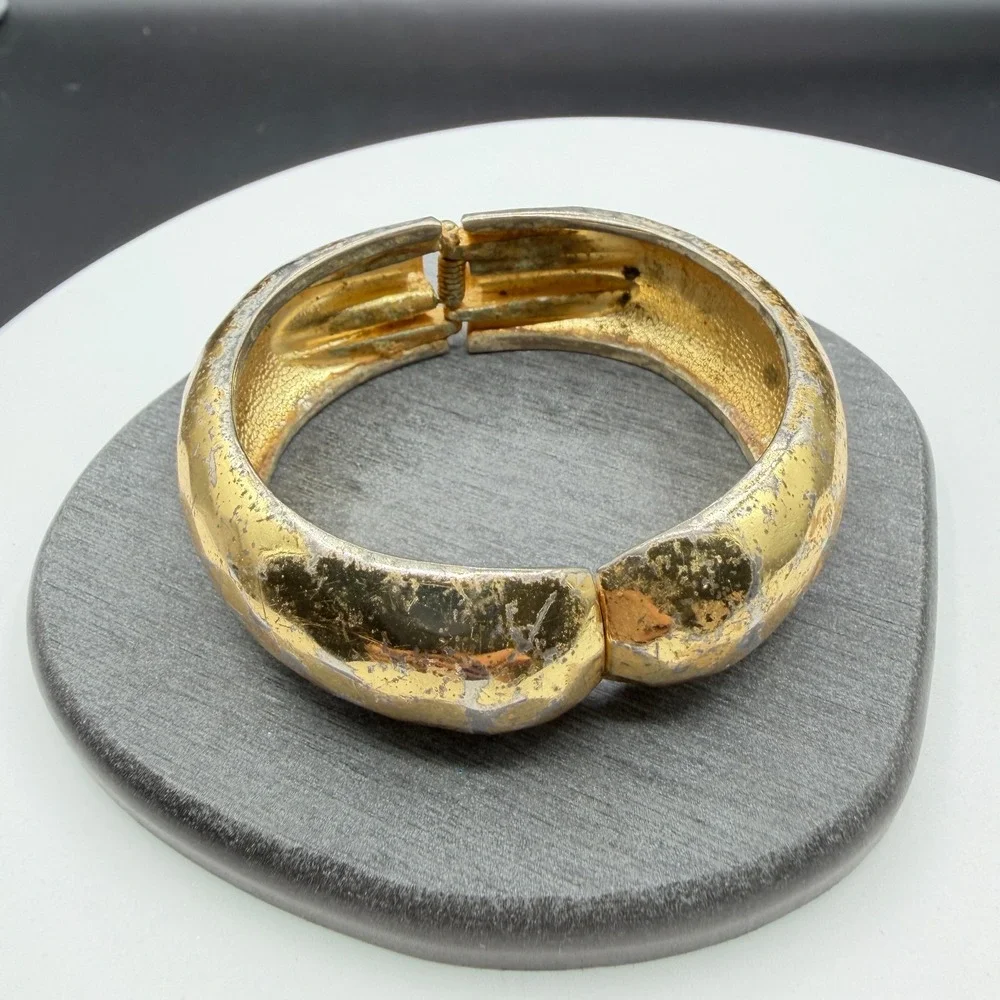 N/A bold gold